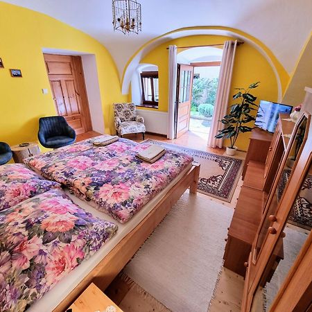 Historical House In The Center Levoca With Parking Apartman Kültér fotó