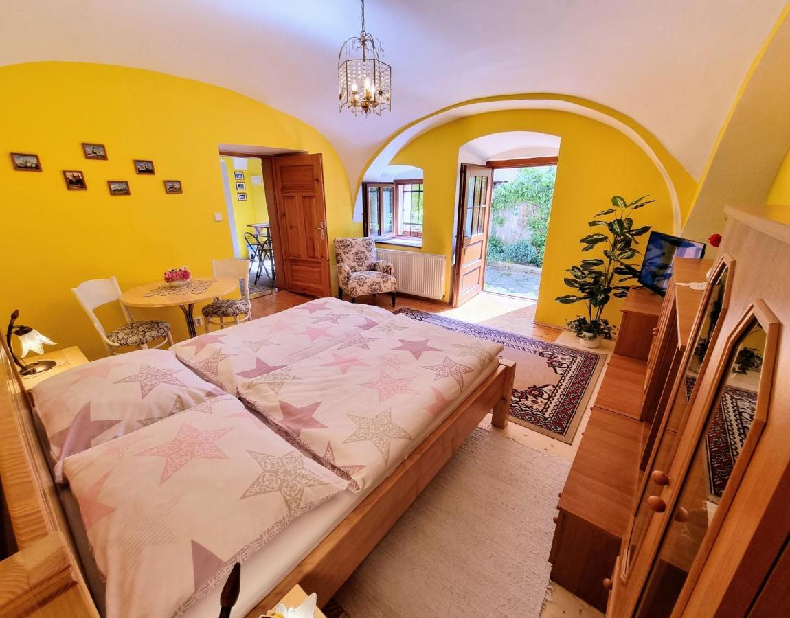 Historical House In The Center Levoca With Parking Apartman Kültér fotó